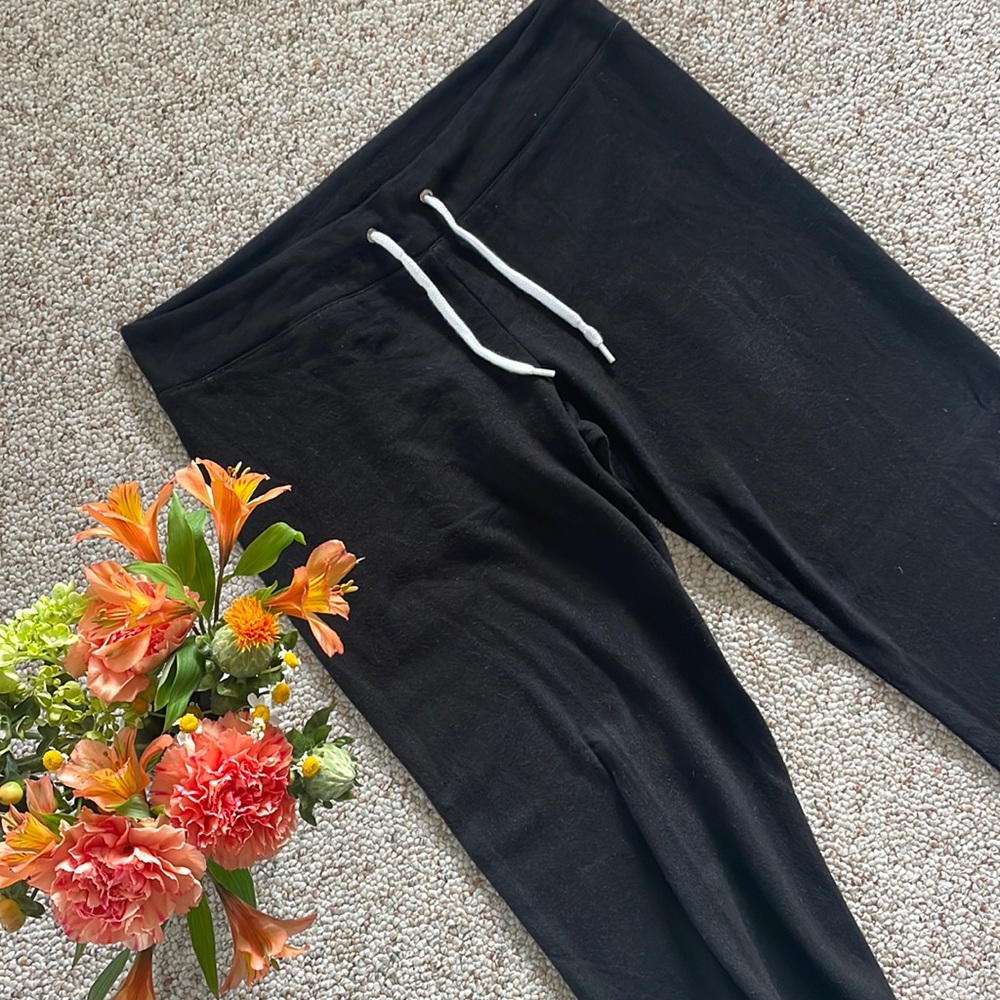Monrow Classis Sweat Pants.